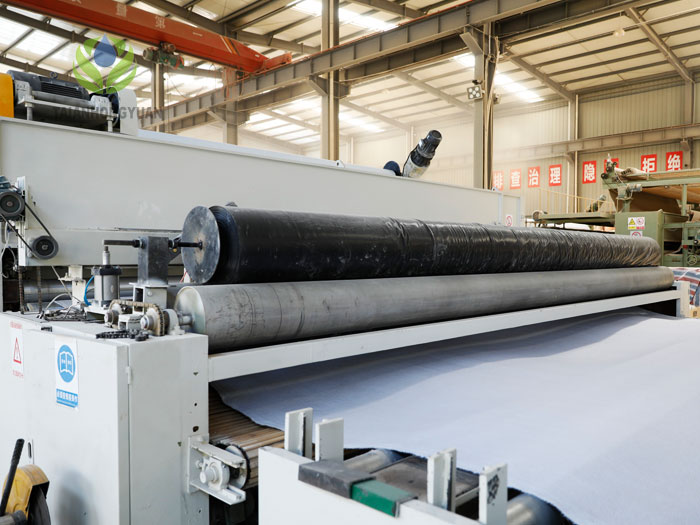 防水毯生產(chǎn)設備